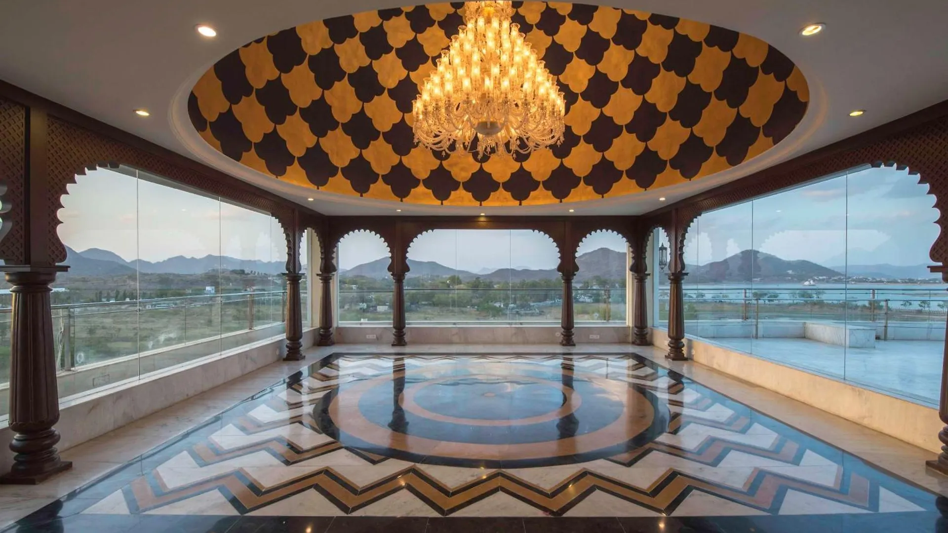 Radisson Blu Udaipur Palace Resort & Spa