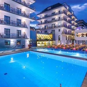 Alhambra 4*, Santa Susanna España